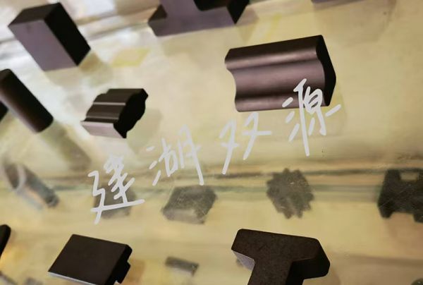 冷拉异形钢
